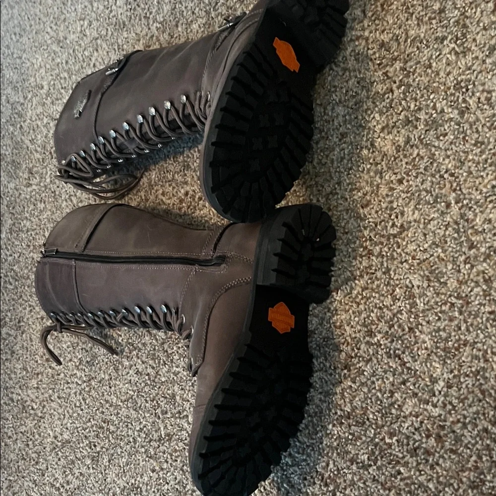 Harley-Davidson Women's Dark Brown Lace-Up Boots New without box - Picture 3 of 3